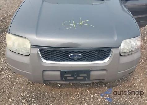 2004 Ford Escape Xlt z USA, uszkodzony, nr VIN 1FMYU93134DA05235